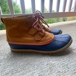 Women’s Sorel Size 7 Out and About